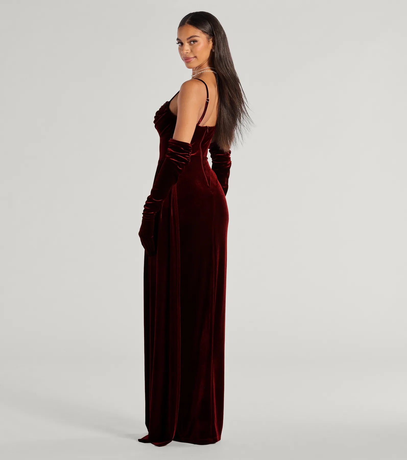Inez Beaded Applique Velvet Formal Column Dress With Gloves - Image 2