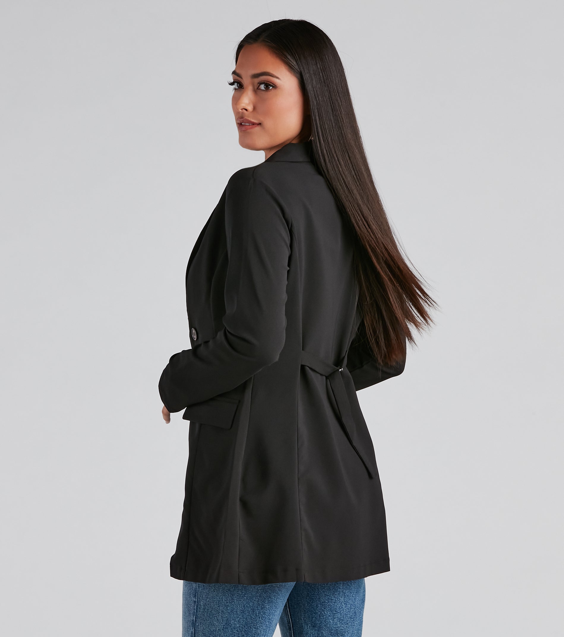 Classic Silhouette Buttoned Blazer - Image 5